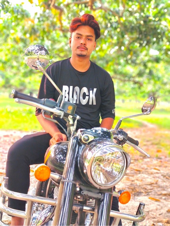 Masud Khan