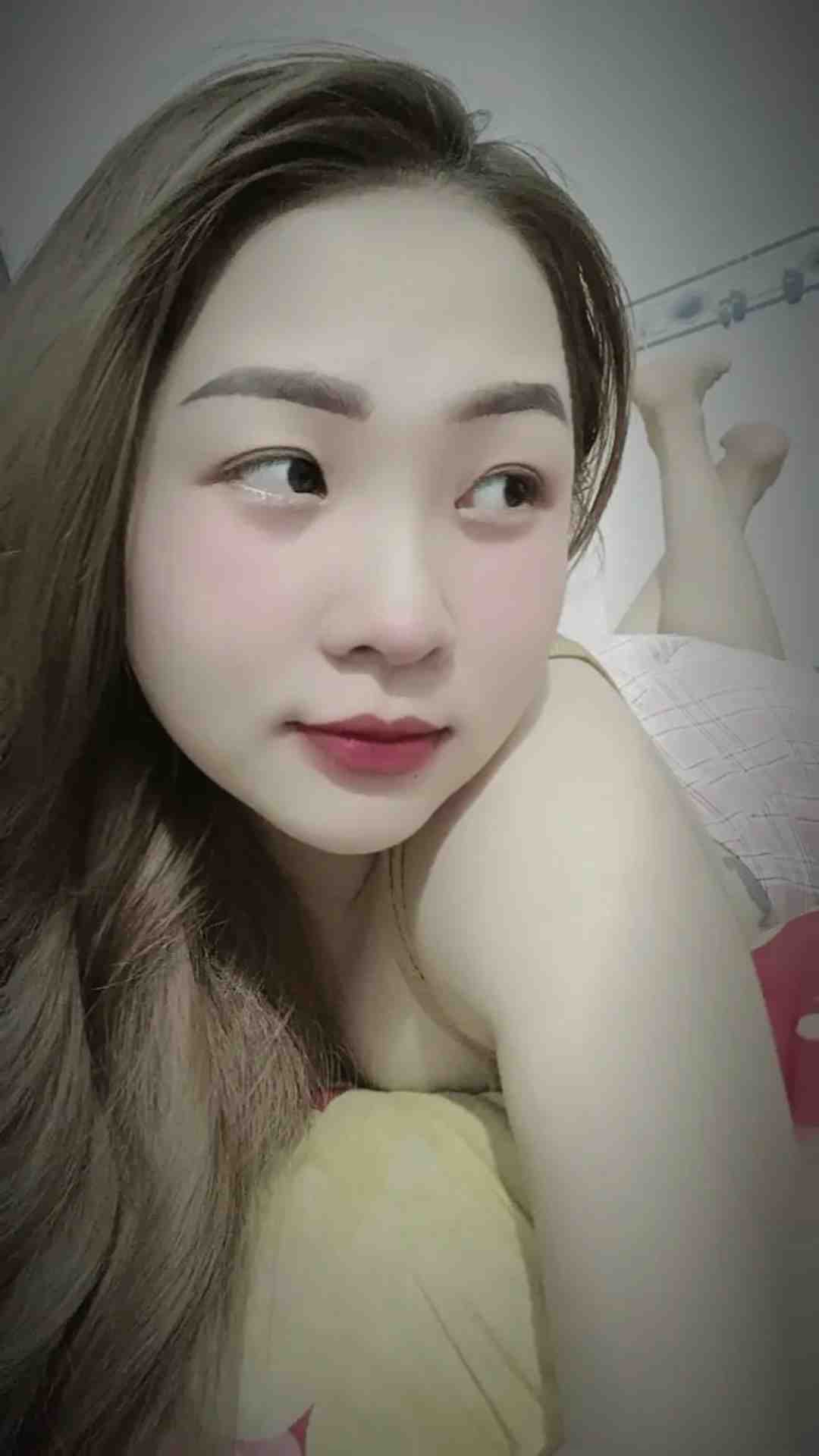 Nhi