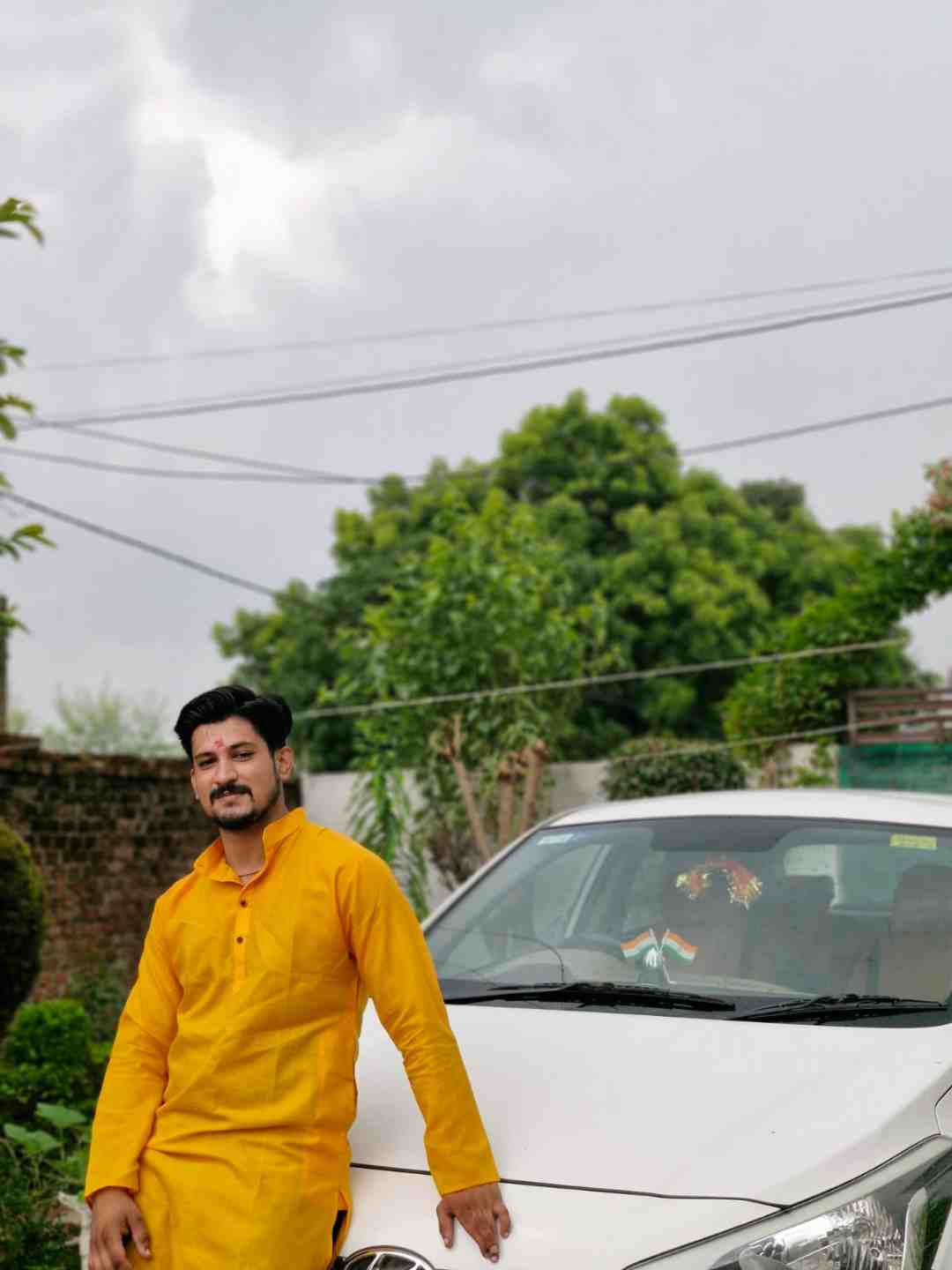 saumy tiwari