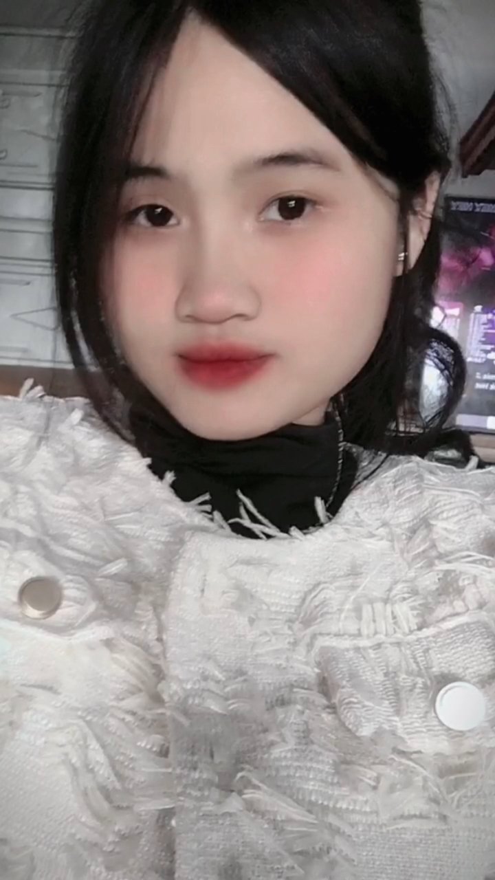 Hua Thi Uyen Nhi