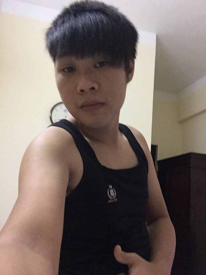 Hoàng Tuấn