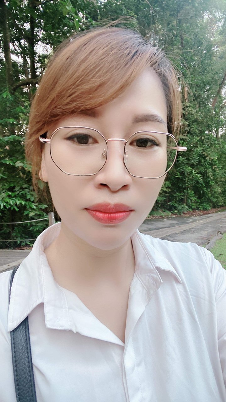 HẠNH PHẠM